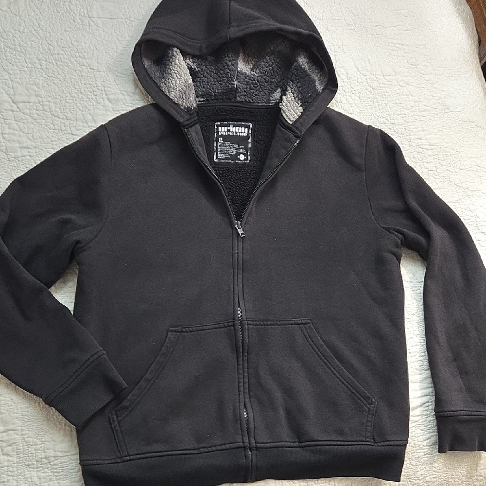 Urban Pipeline Black Sherpa-Lined Hoodie